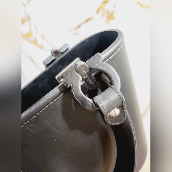 SOLD!Original Salvatore Ferragamo jelly handbag - Picture 2 of 12